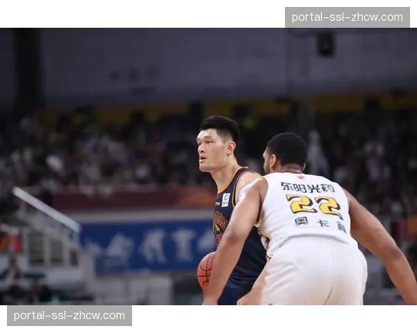 山西汾酒20胜20负战平广东东阳光27胜13负，季后赛席位争夺激烈